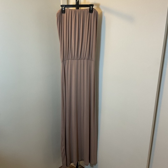 10. Olivecaous Strapless Tan Maxi Dress Size Large - Picture 6 of 7